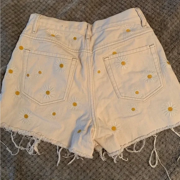 NWOT PACSUN DAISY SHORTS. 25 - Picture 2 of 4